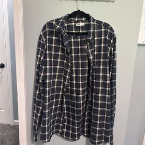 Sonoma Black and White Casual Button Down Shirt